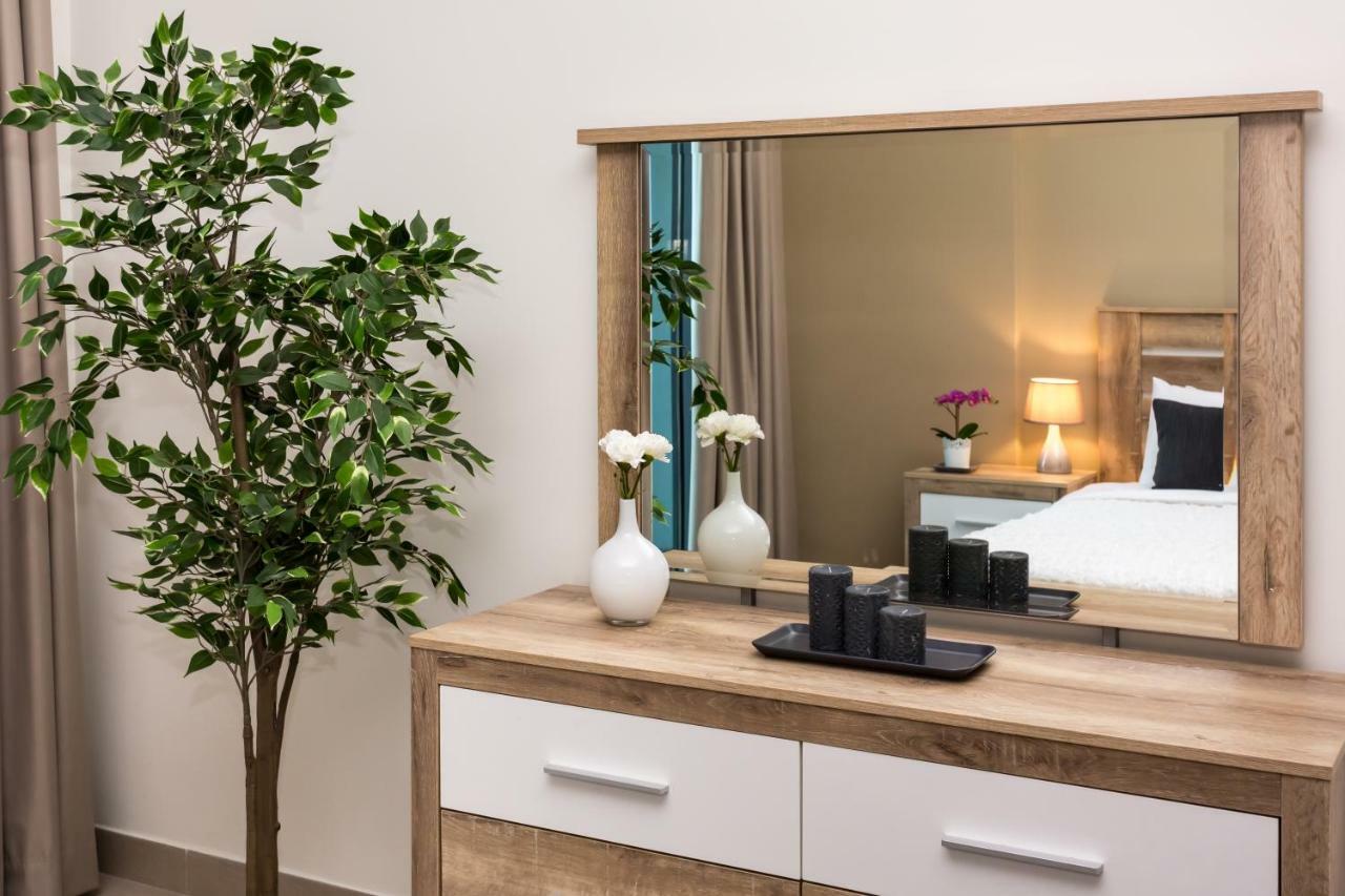 Higuests Vacation Homes - Dubai Wharf Экстерьер фото